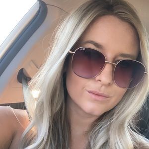 Meet your Posher, Lindsey